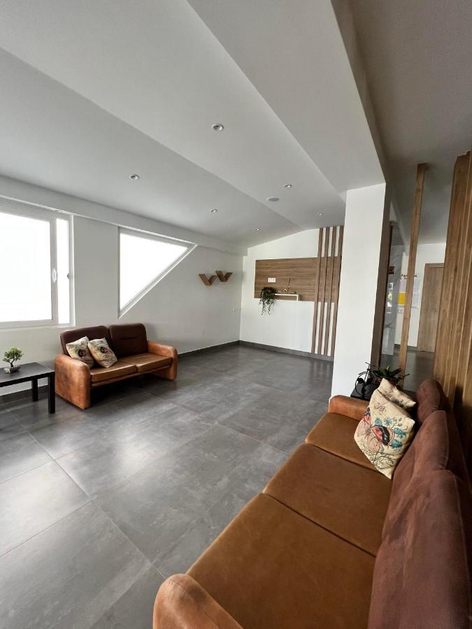 Villa Hara Suites Παραλία Εξωτερικό φωτογραφία