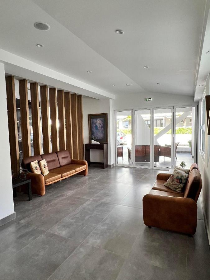 Villa Hara Suites Παραλία Εξωτερικό φωτογραφία